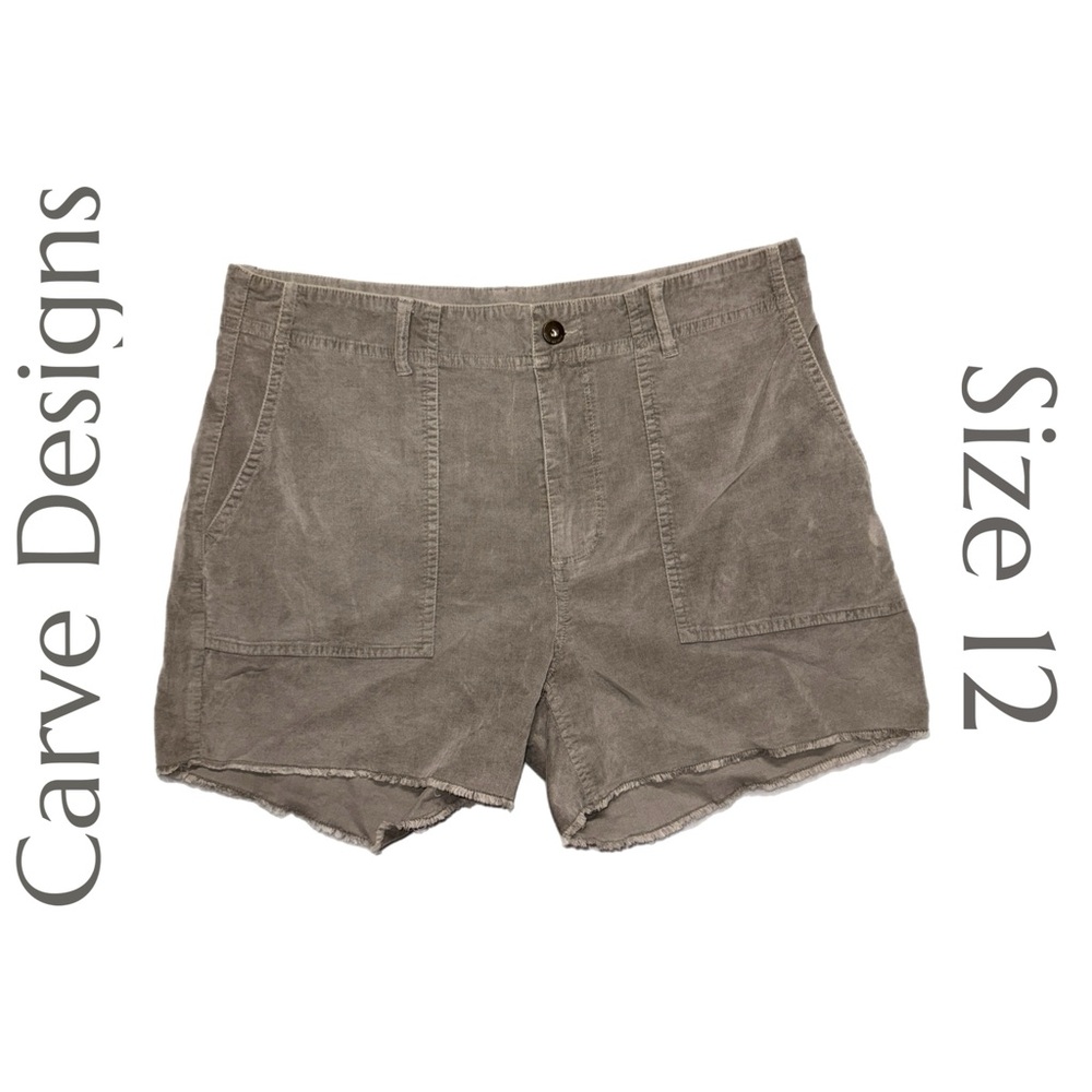Carve Designs Women's Cargo Shorts in Taupe